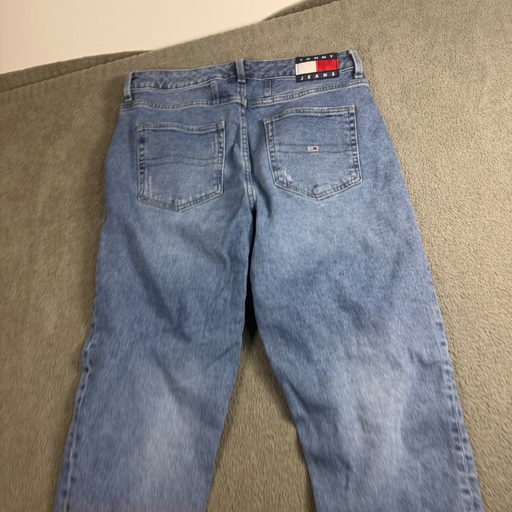 Tommy Hilfiger Tommy Jeans Light Wash Distressed High Rise Mom Jeans Size 29 8